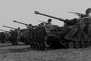 Немецкие танки корпуса Райнхардта перед маршем через Арденны