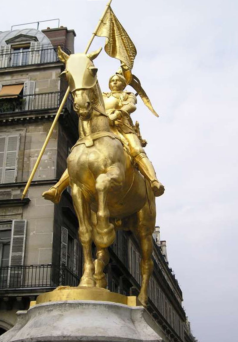 Статуя Жанны д'Арк в Париже