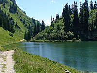 Озеро Арвуэн (Рона-Альпы, Верхняя Савойя)