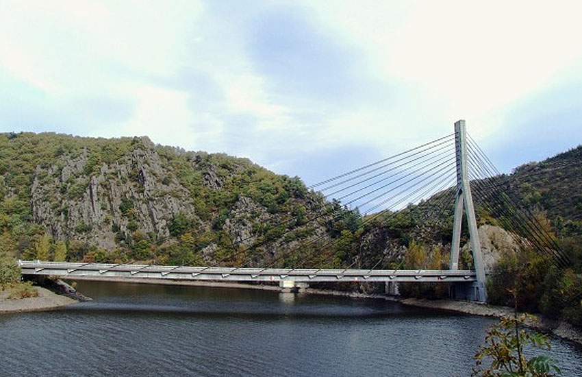 Река Луара (Loire): мост Pont du Pertuiset