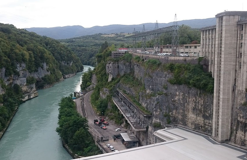 Река Рона (Rhone): плотина Barrage de Génissiat