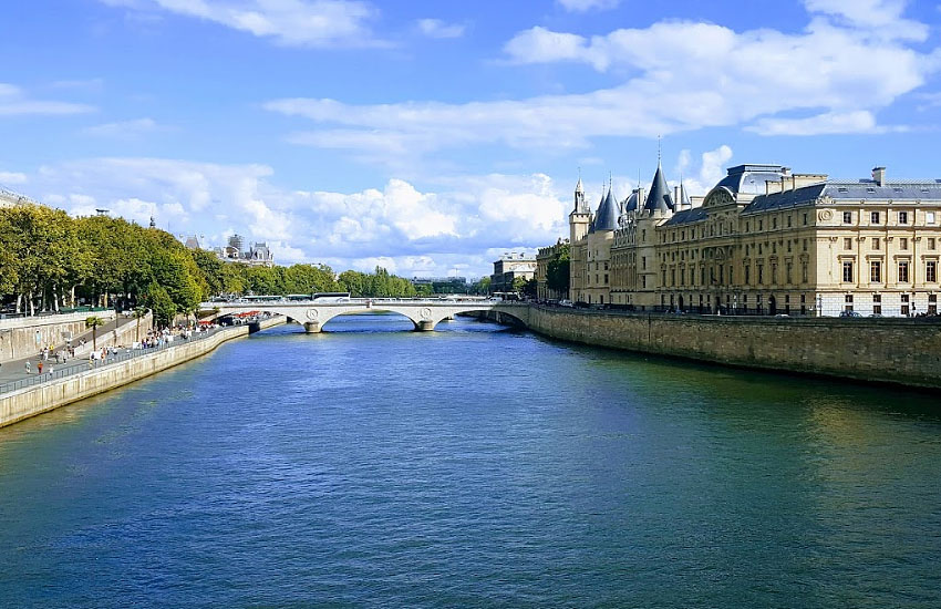 Какая река сена. Река сена во Франции. Река сена в Париже. Река Сенна. Устье реки сена.