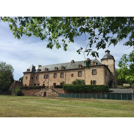 Дом для отдыха Chateau de la  Roquette  5* (Оне-ле-Шато, Авейрон)