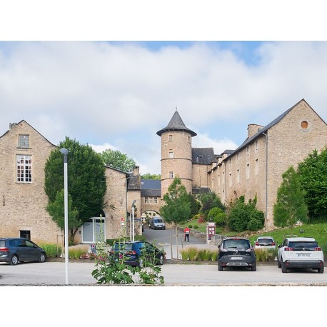 Замок Фонтанже (Château de Fontanges): Оне-ле-Шато, Авейрон