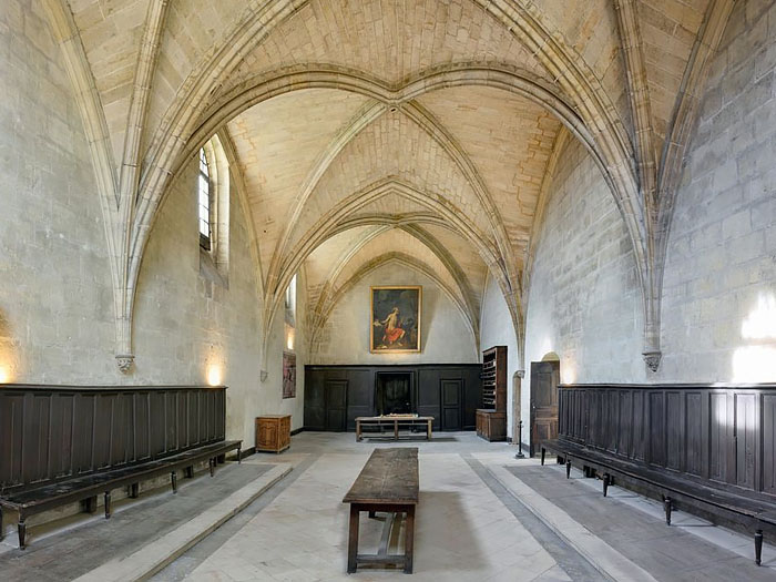 Бывший монастырь Сен-Совер (Ancienne chartreuse Saint-Sauveur): трапезная