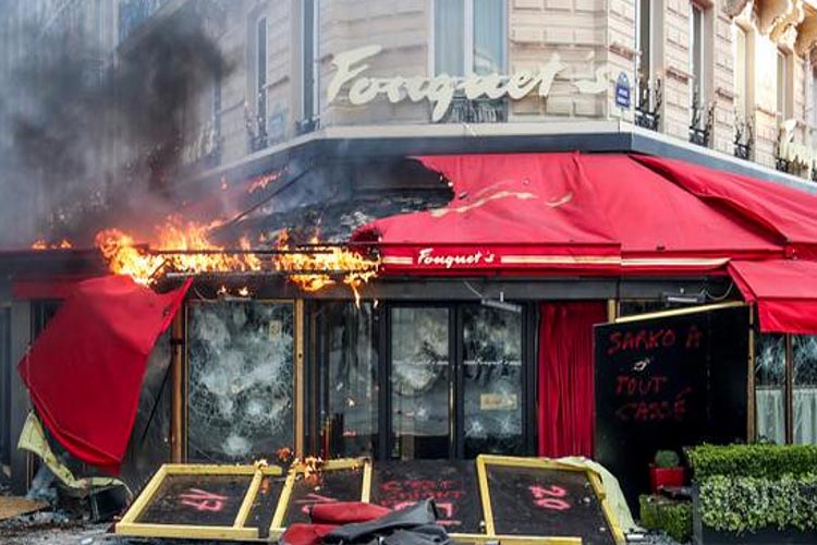 ВО ФРАНЦИИ ПРОШЛА ОЧЕРЕДНАЯ АКЦИЯ ПРОТЕСТА «ЖЕЛТЫХ ЖИЛЕТОВ»