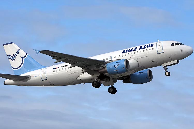 ФРАНЦУЗСКАЯ АВИАКОМПАНИЯ AIGLE AZUR ПОДАЕТ НА БАНКРОТСТВО