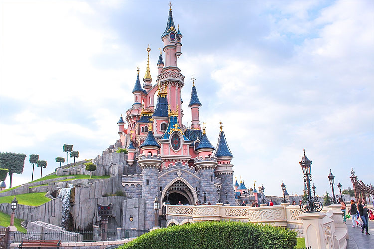 17 ИЮНЯ ВОЗОБНОВИТ РАБОТУ ПАРИЖСКИЙ DISNEYLAND